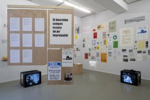 <p>Rosa Brux avec les Archives contestataires “Essayer encore, rater encore, rater mieux”, Centre culturel suisse, 2018 / © Marc Domage</p>