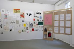 <p>Rosa Brux avec les Archives contestataires “Essayer encore, rater encore, rater mieux”, Centre culturel suisse, 2018 / © Marc Domage</p>