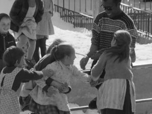 Pierre Koralnik, <em>Un étranger au village</em>, 1962. Avec James Baldwin Musique: Henri Chaix Film, durée: 28 min © RTS Radio Télévision Suisse