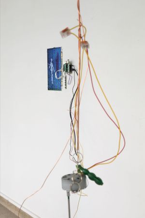 © Zoé Tullen, vues d’exposition <em>Archiving futures (are we dead yet)</em>, duoshow, 2025, One Gee in Fog (@onegeeinfog), GE.