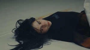 Adél Juhász, I need help immediately, still © Gergely László Ofner