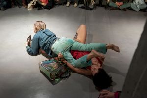 Emma Saba, <em>Jalousie des tempêtes!!</em> © Tristan Savoy / Centre culturel suisse. On tour