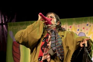 Léa Katharina Meier, <em>Le fabuleux destin de Monsieur Della Merde</em> © Tristan Savoy / Centre culturel suisse. On tour