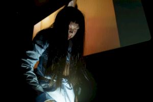 Dorota Gawęda and Eglė Kulbokaitė, <em>Brood (Scène 4) : Possession Undone</em> © Tristan Savoy / Centre culturel suisse. On tour