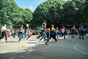 La horde dans les pavés, Impact d’une course © Valentin Duciel / Centre culturel suisse. On tour à Rennes 2023