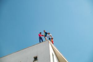 La horde dans les pavés, Impact d’une course © Valentin Duciel / Centre culturel suisse. On tour à Rennes 2023
