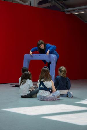 Visite de l’exposition Othermothers de Mai-Thu Perret, CCS 2026. © Léo Dardaud