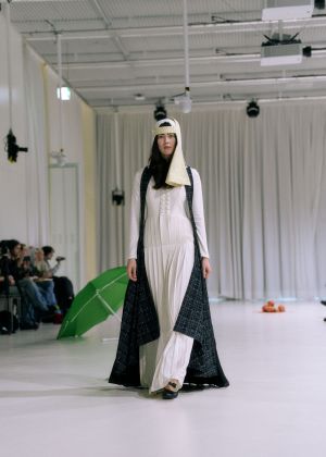 Blanca Bianchi © Photos by @corinne.wenger for Doing Fashion HGK Basel FHNW